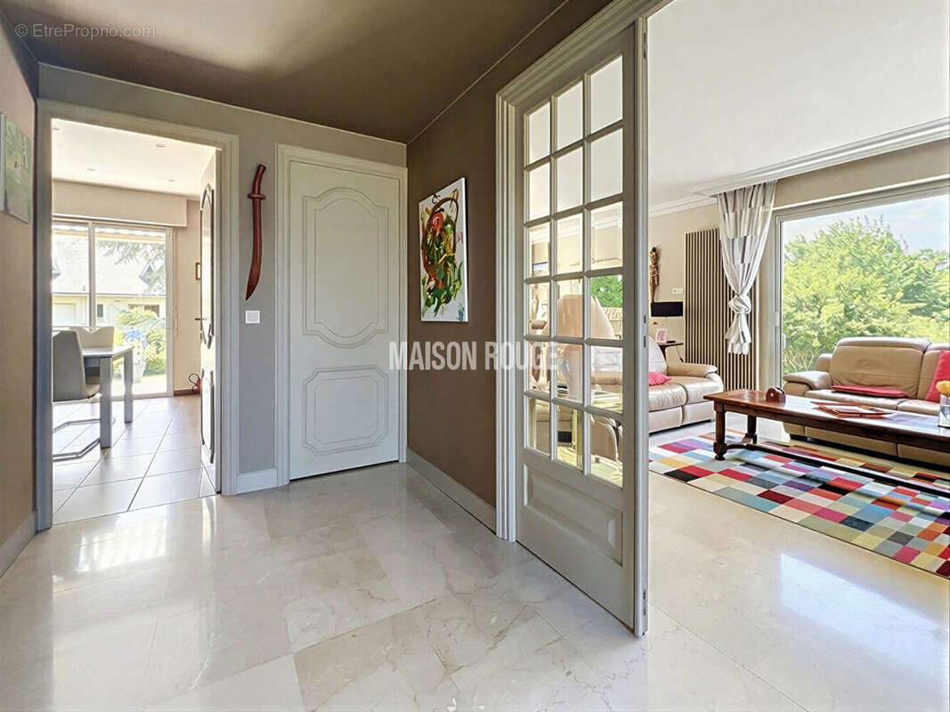 Maison à LE VIVIER-SUR-MER