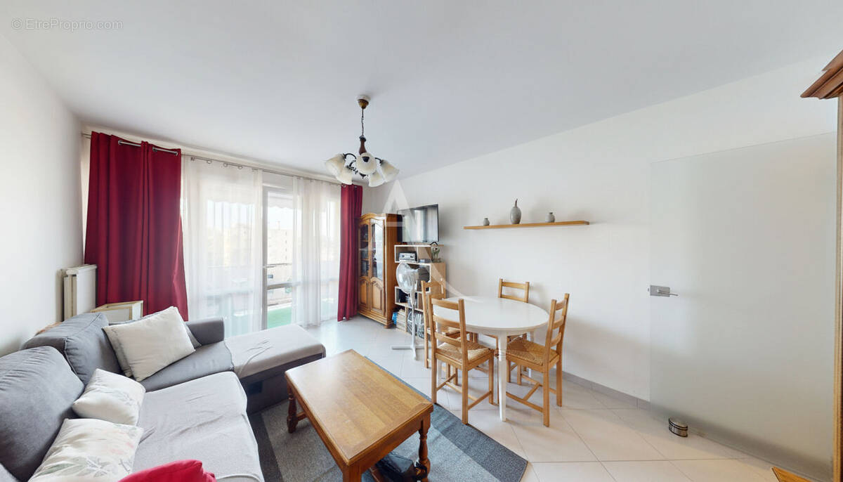 Appartement à SAINT-JEAN-DE-BRAYE