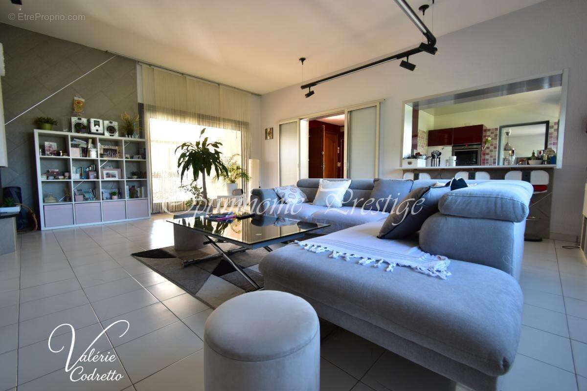 La moutonne – villa 185 m² – 6 chambres – piscine – terrain 1 996 m² – 4 grands garages 83260 - photo 13