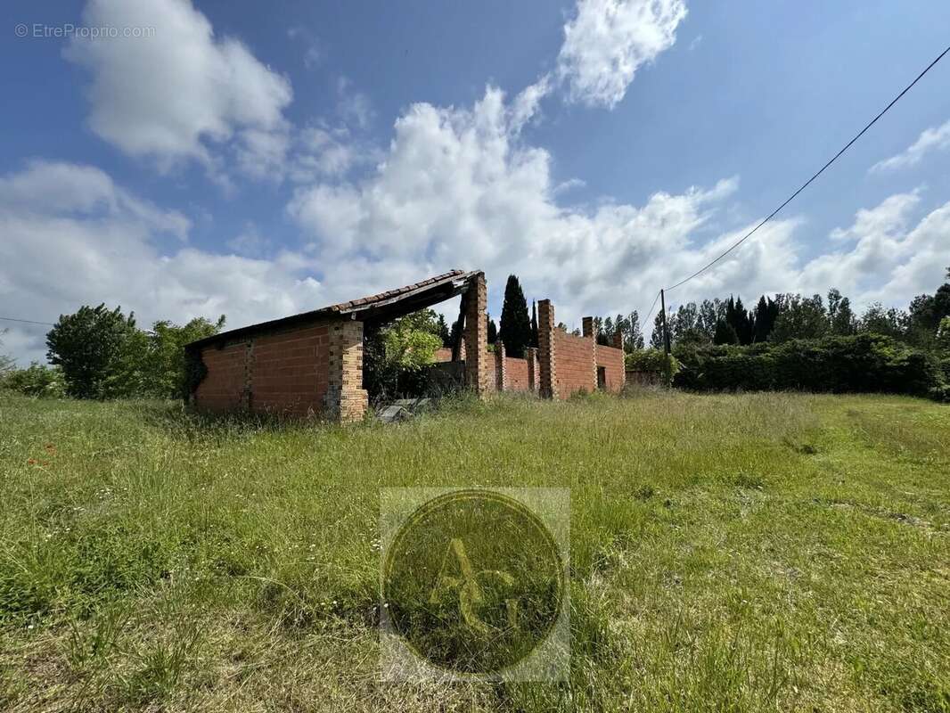 Terrain à LABASTIDE-D&#039;ANJOU
