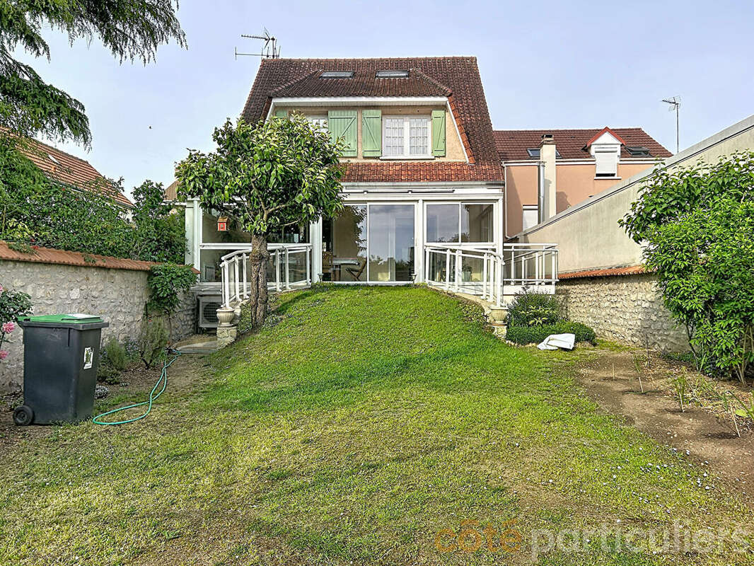Maison à SAINT-MAUR-DES-FOSSES