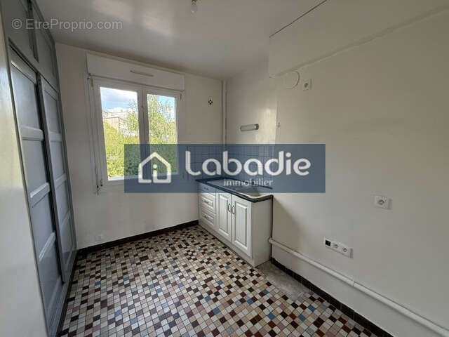 EXCLUSIVITE, centre ville de Vire, appartement de 44.18m2 très lumineux avec balcon, cave. - photo 7