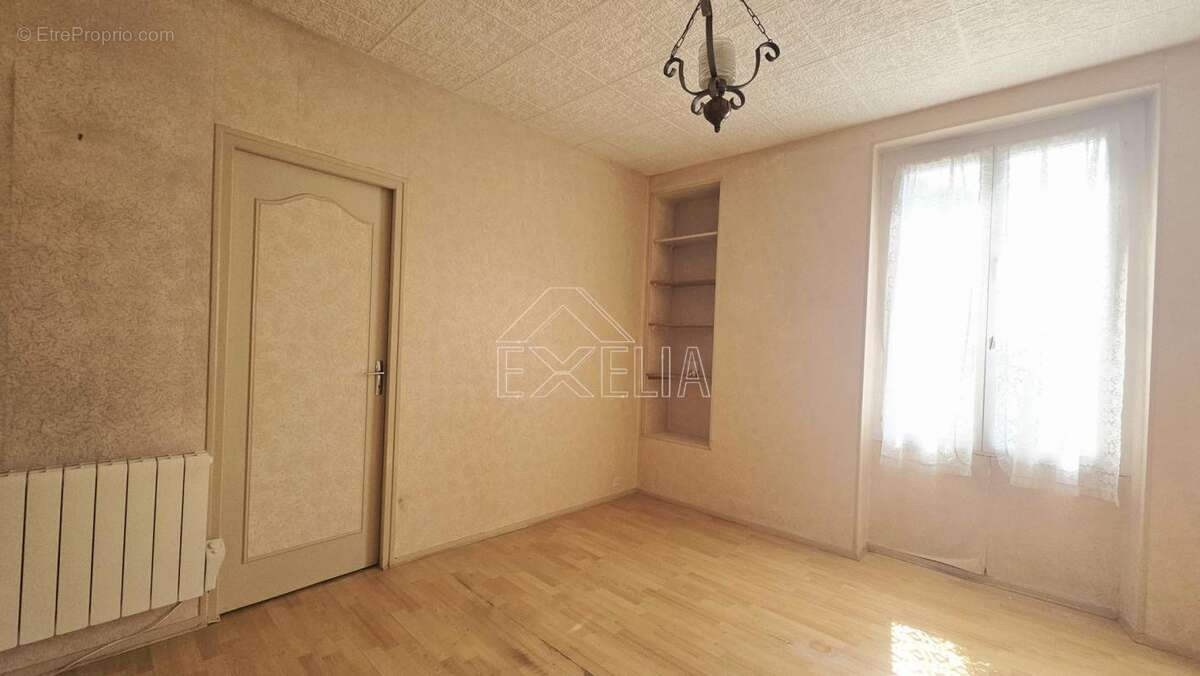 Appartement 2 pièces de 37 m² au 1er étage proche gare en centre ville de mantes la jolie - photo 2