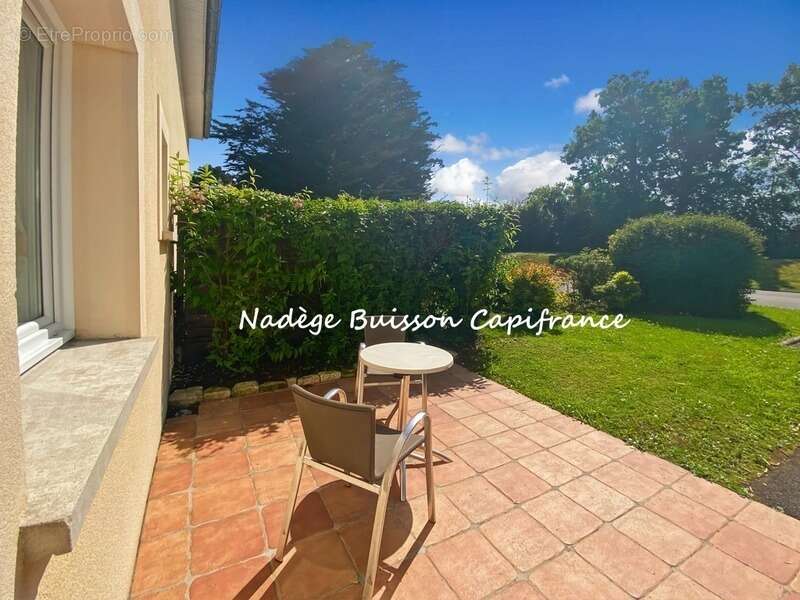 Appartement à COLLEVILLE-SUR-MER