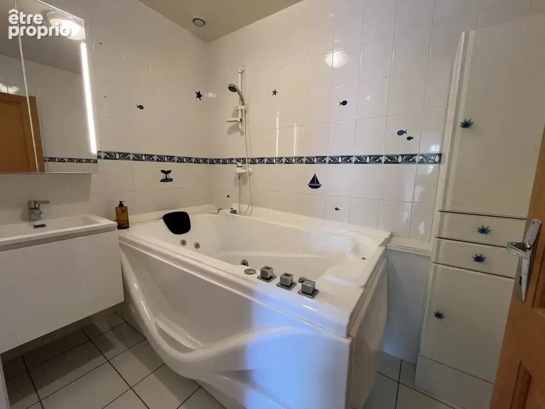 Maison d'Architecte: 2 logements, sous-sol de 200m2 et 100m2  de combles aménagés. - photo 6