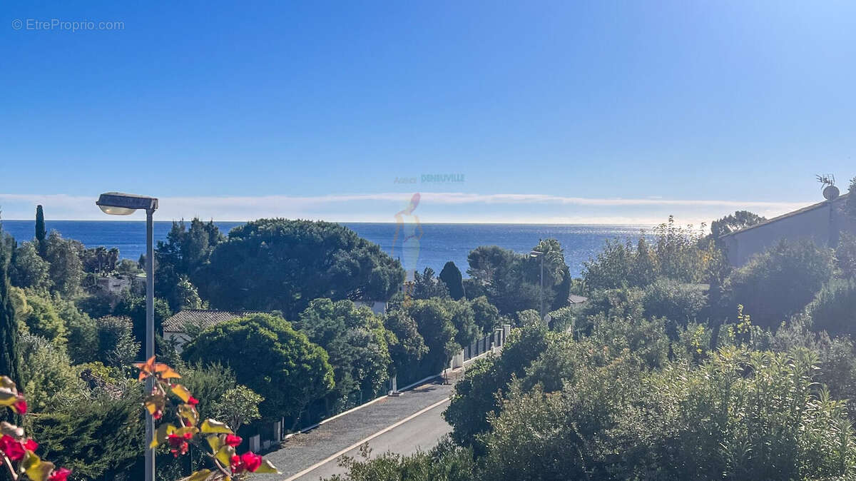 Maison à LES ISSAMBRES