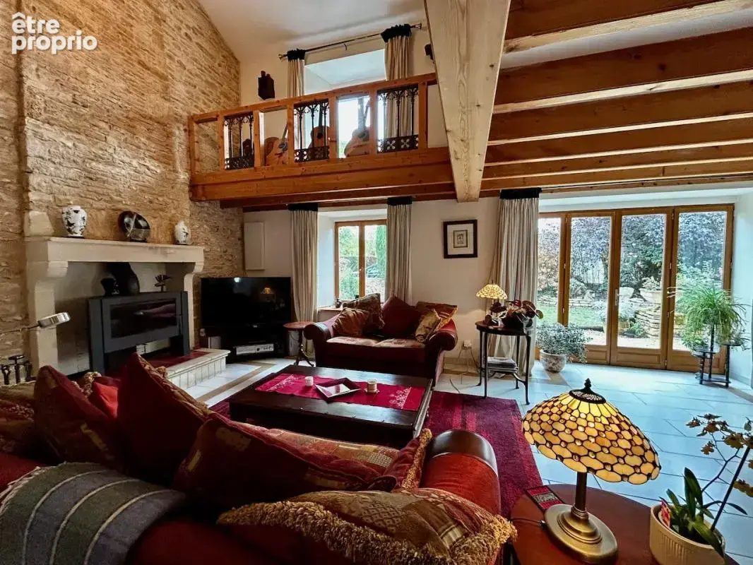 Belle maison en pierre 235m2, 4 chambres, piscine et annexe - photo 2