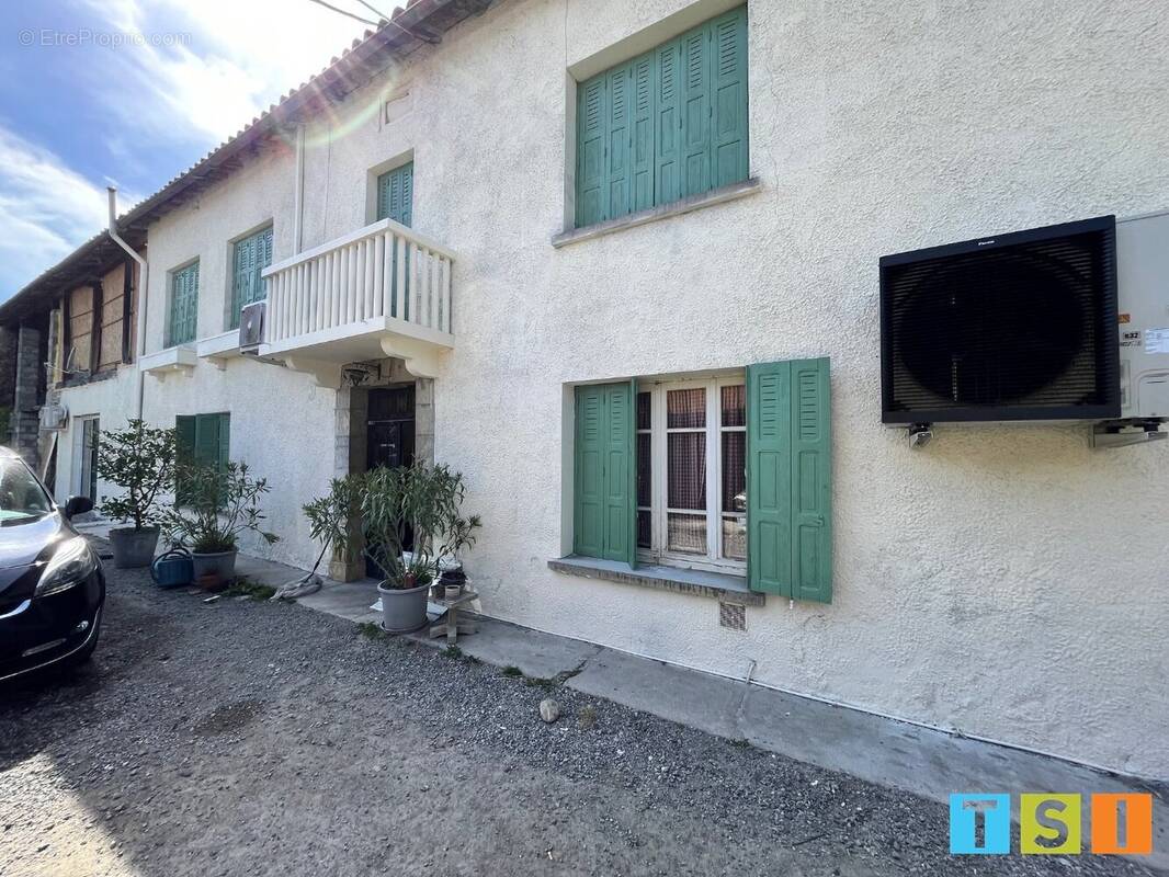 Maison à MARTRES-DE-RIVIERE