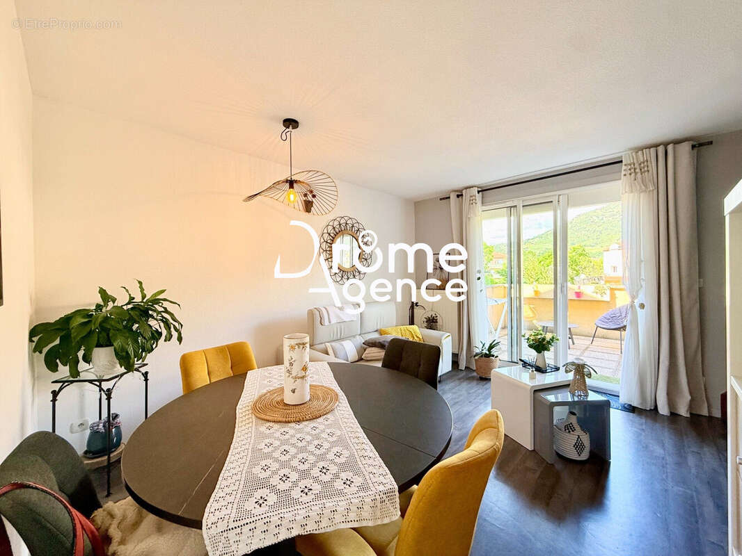 Appartement 45 m² à Guilherand-Granges  - photo 4