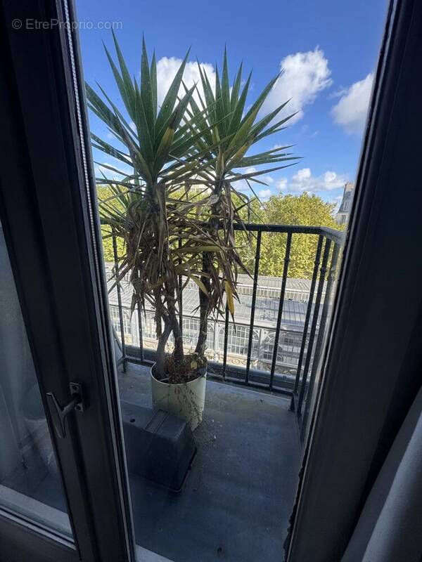 Appartement à PARIS-10E