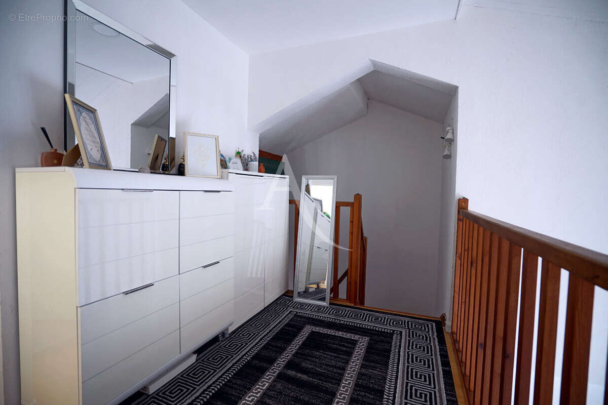 Appartement à SAINT-JEAN-DE-BRAYE