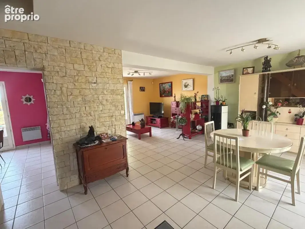Maison 6 pièces + dépendance aménagée - photo 4