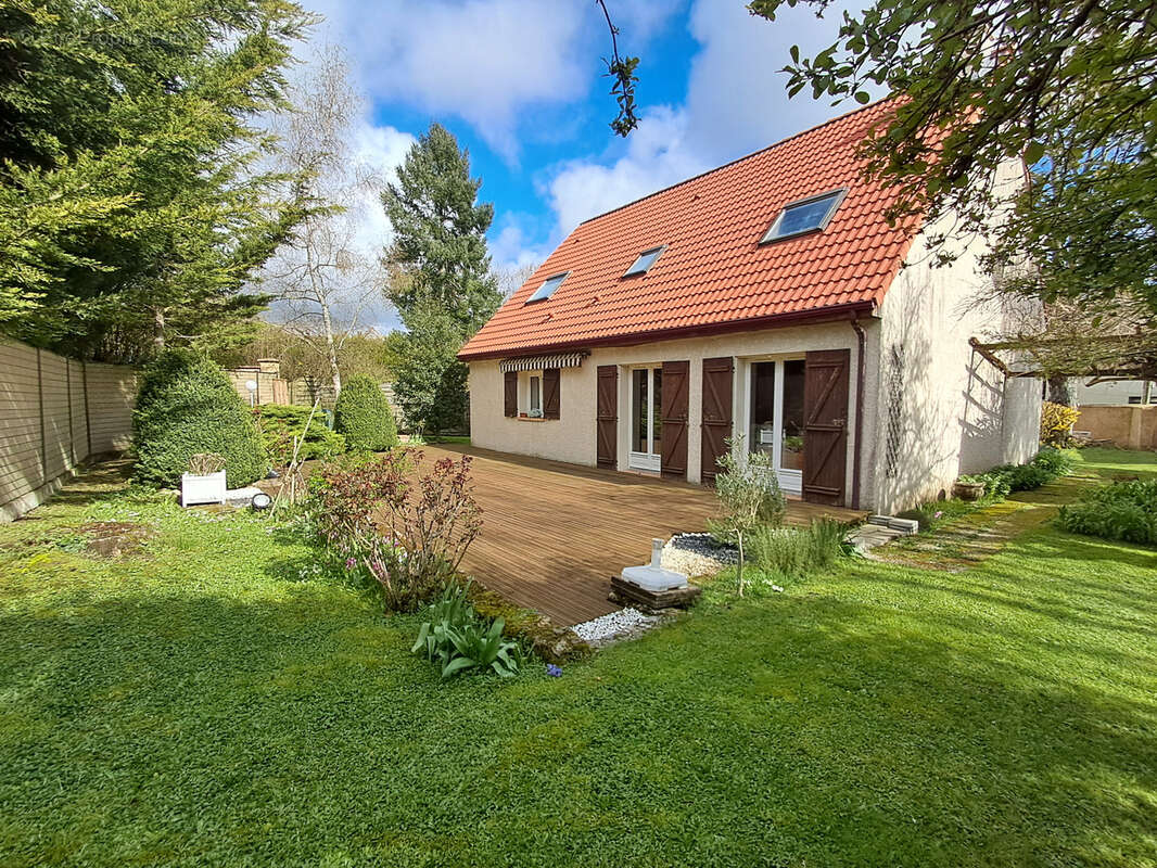 Maison à MONTFORT-L'AMAURY