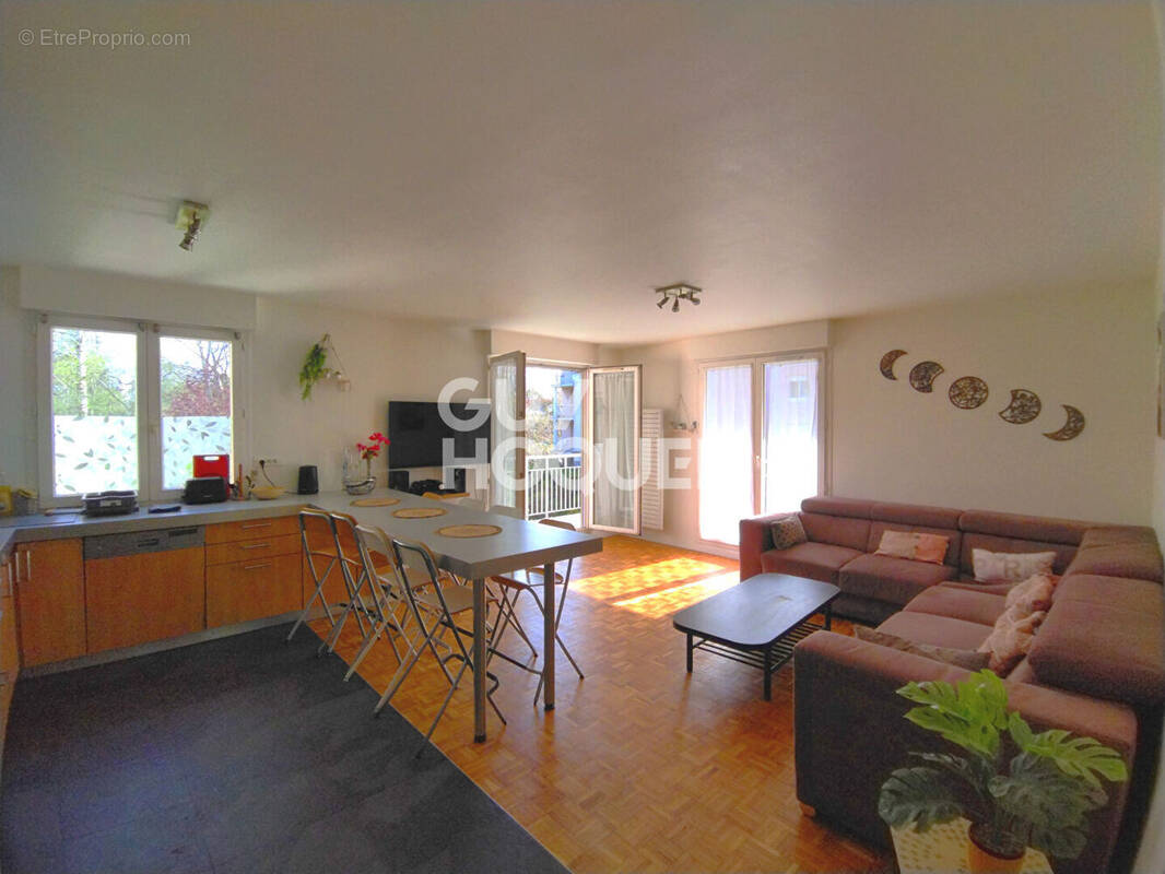 Appartement à L&#039;HAY-LES-ROSES