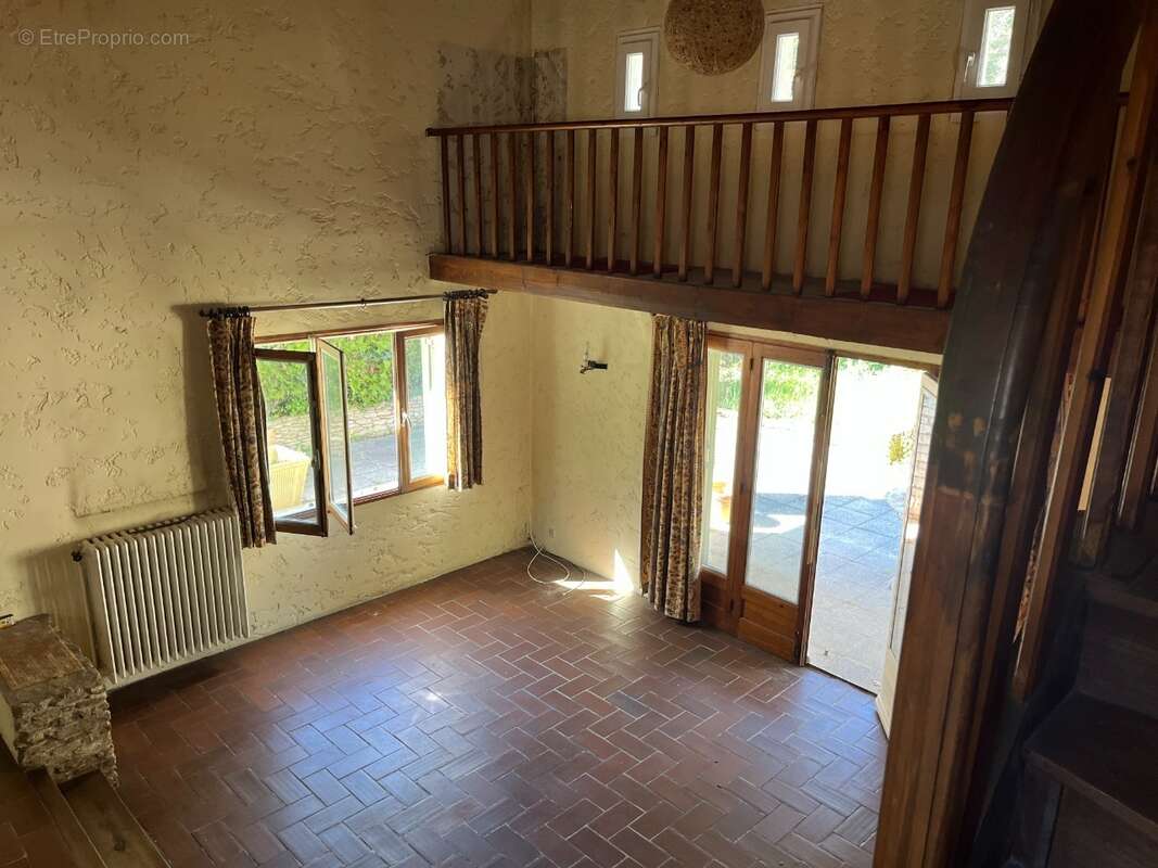 SEJOUR - Maison à FONTAINE-DE-VAUCLUSE