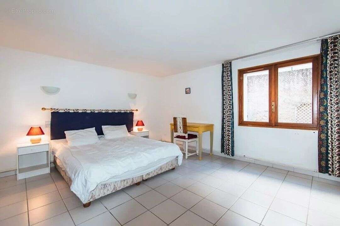 Maison à GREOUX-LES-BAINS