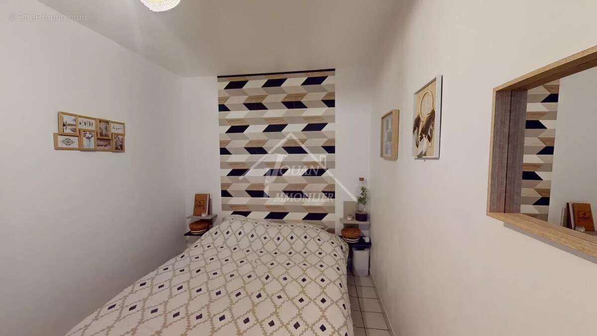 Maison à THENEUILLE