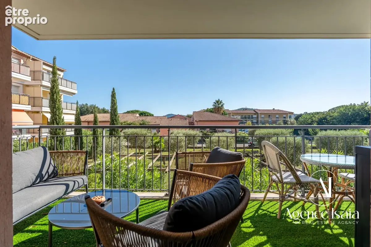 Appartement à BORMES-LES-MIMOSAS