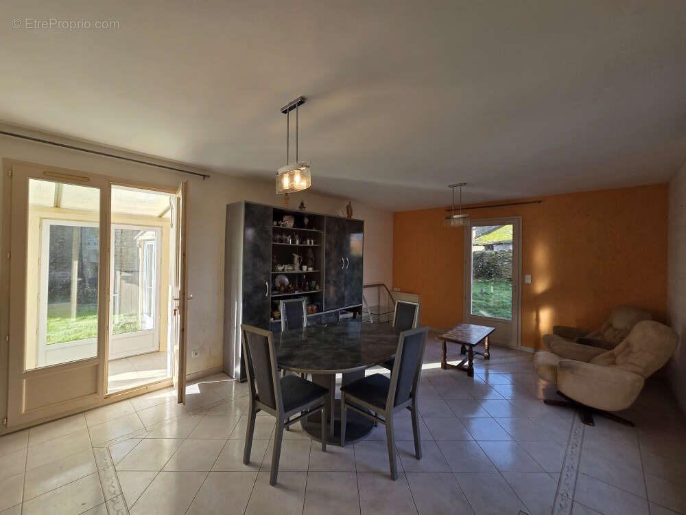 Maison à SAINT-GOUSSAUD