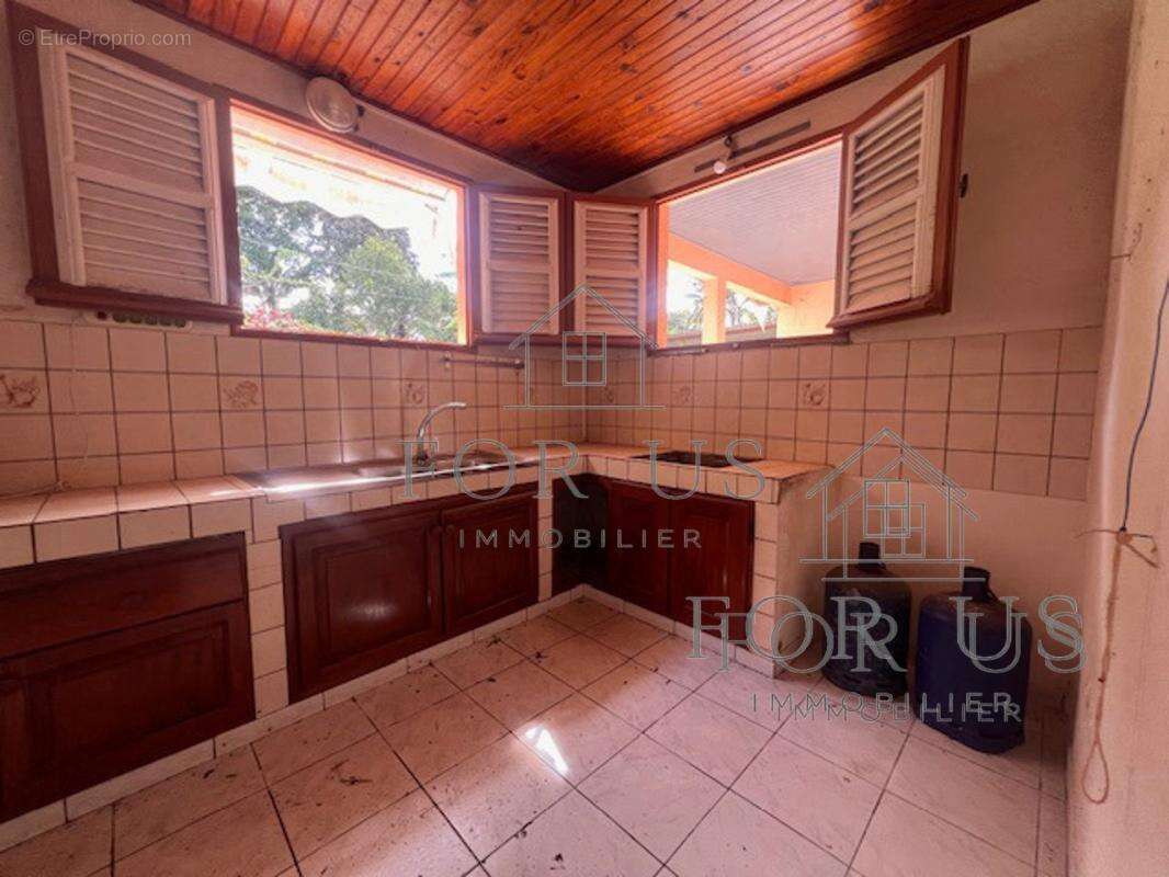 A VENDRE - Maison T6 -GROS MORNE (97213), Martinique - photo 5
