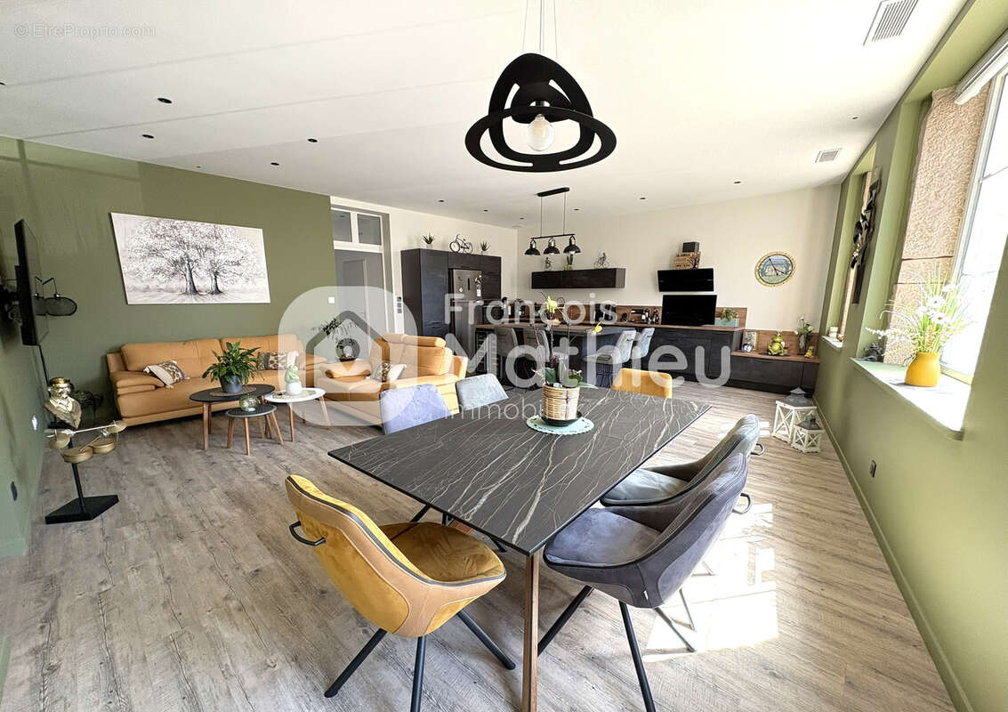BOULIGNEUX - Propriété de caractère sur 2 211 m2 de terrain - photo 8