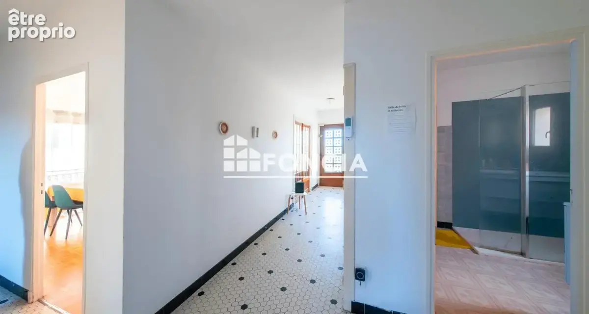 GIBAUDERIE Investissement locatif, maison de 6 chambres louées 450 euros chaque, rapport possible de 32400e annuel - photo 6