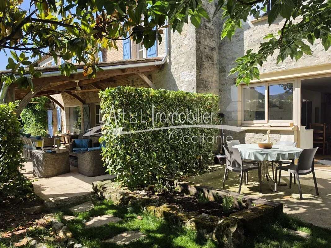 Maison à MERCUES