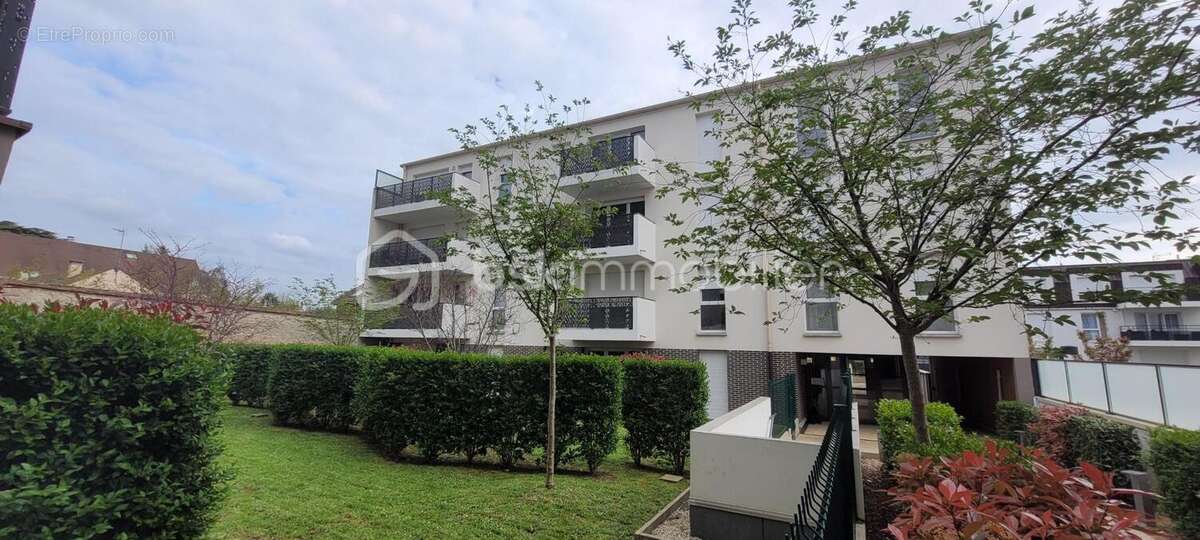 Appartement à BRIE-COMTE-ROBERT