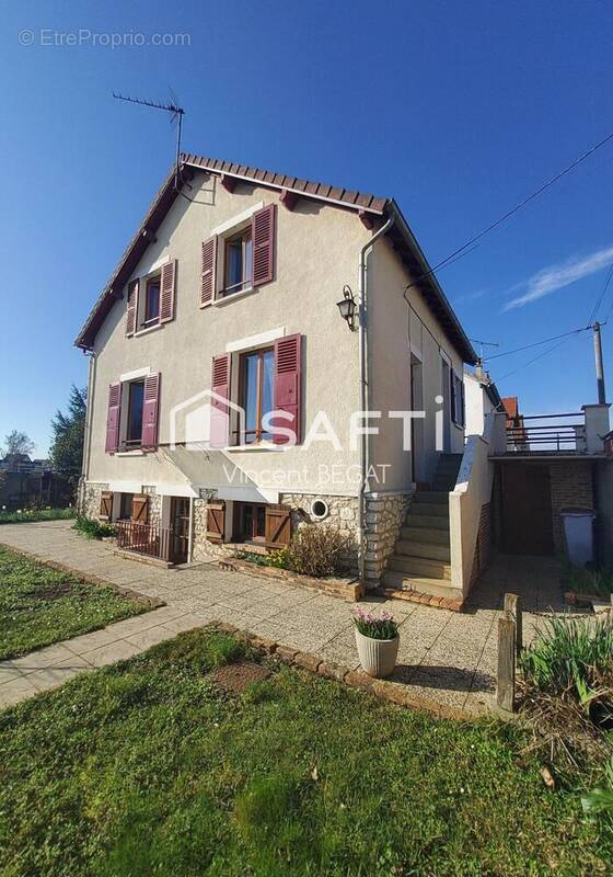 Photo 1 - Maison à MONTEREAU-FAULT-YONNE