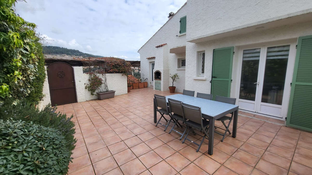 Maison à OLLIOULES