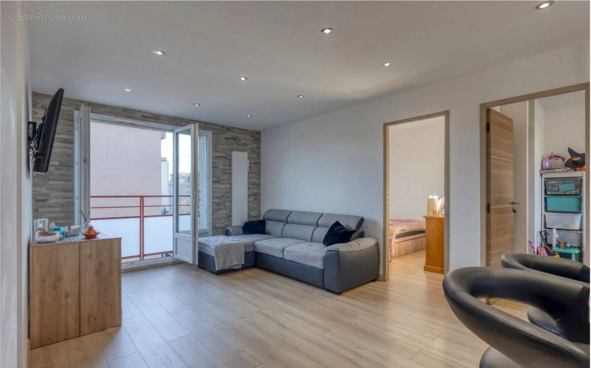 Appartement à SAINT-MARTIN-D'HERES