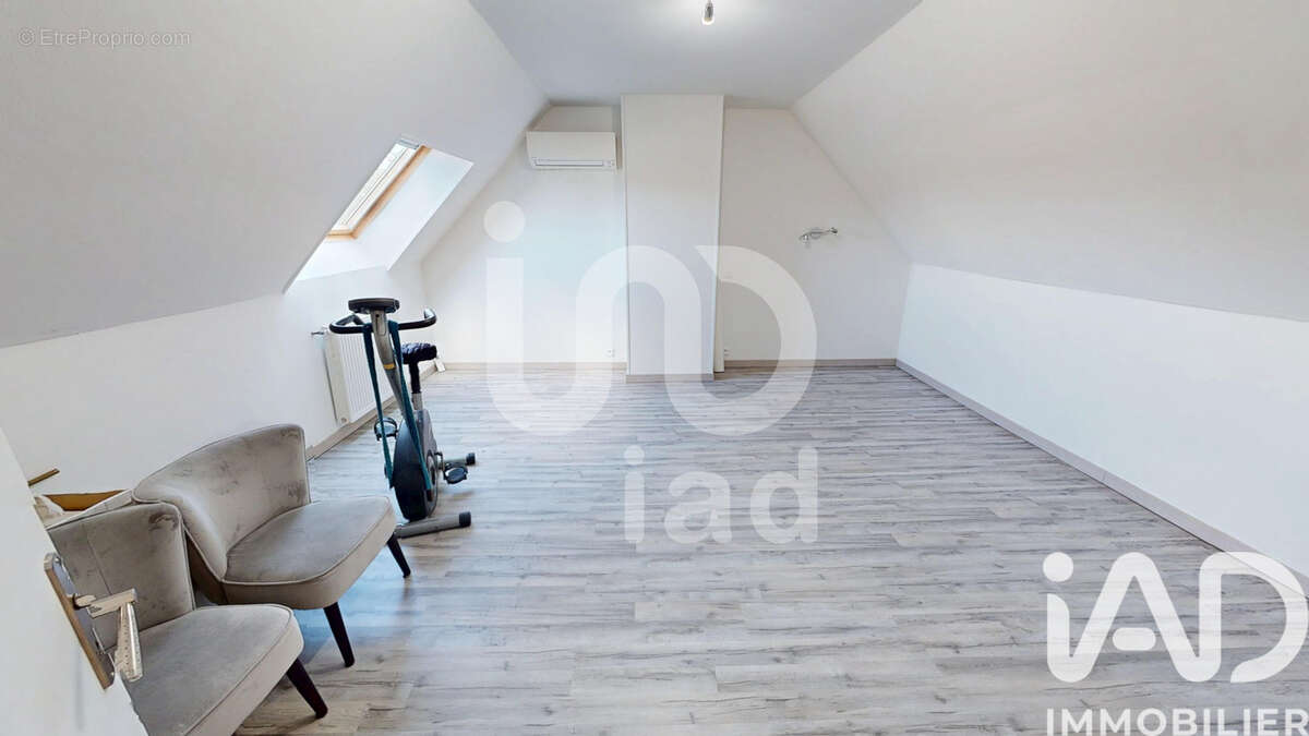 Photo 9 - Maison à GRANDPUITS-BAILLY-CARROIS