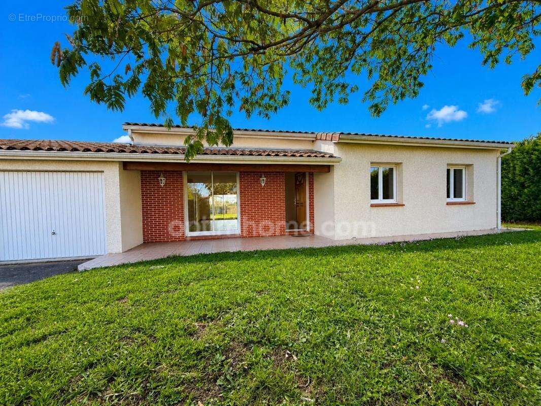 Maison 5 pièces terrain 1126 m² - photo 9