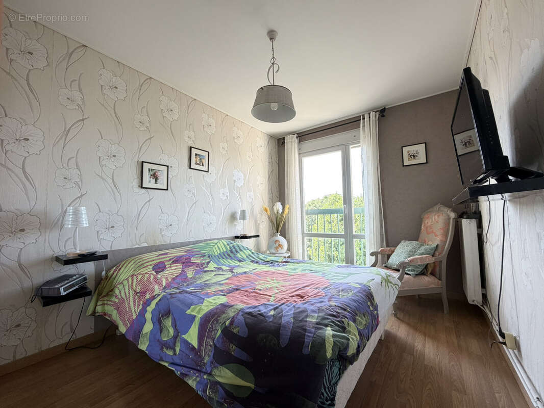 Appartement 3 pieces de 80 m2 avec balcon donnant sur parc verdoyant - photo 8