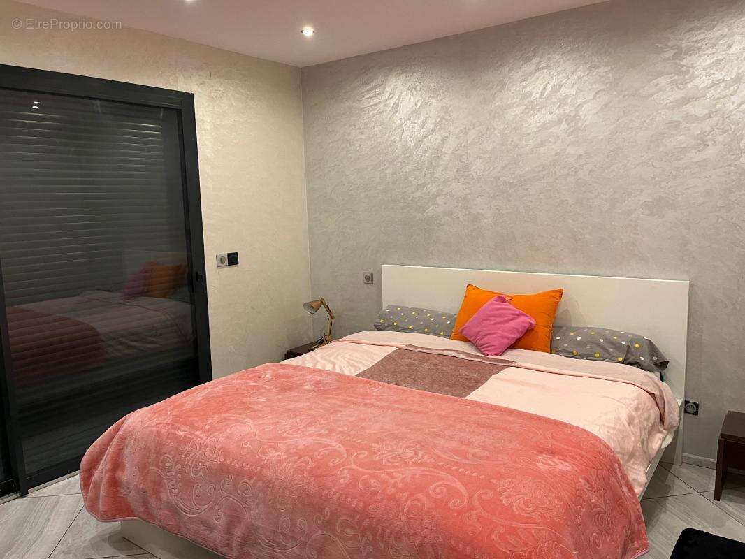 Maison 167 m² 5 chambres et garage ARVEYRES - photo 13