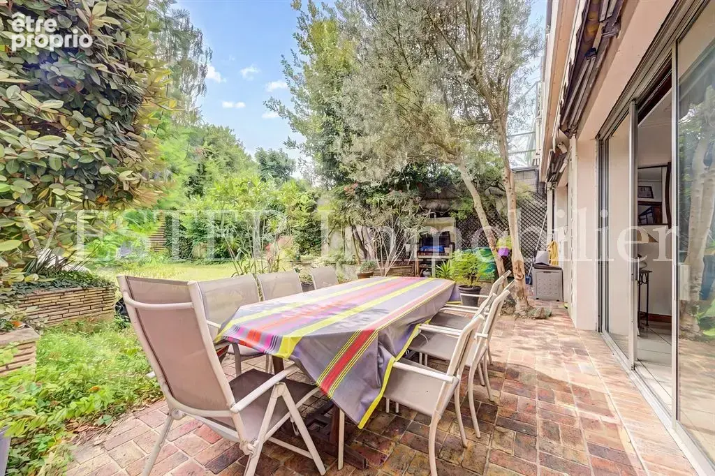 À deux pas de Paris, maison généreuse pensée pour bien vivre... - photo 3