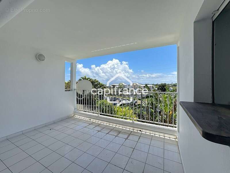 Appartement à BAIE-MAHAULT
