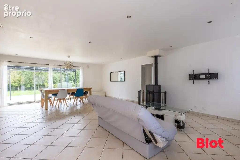 Maison 7 pièces 137 m² à vendre à Erce-En-Lamee (35620) - photo 2