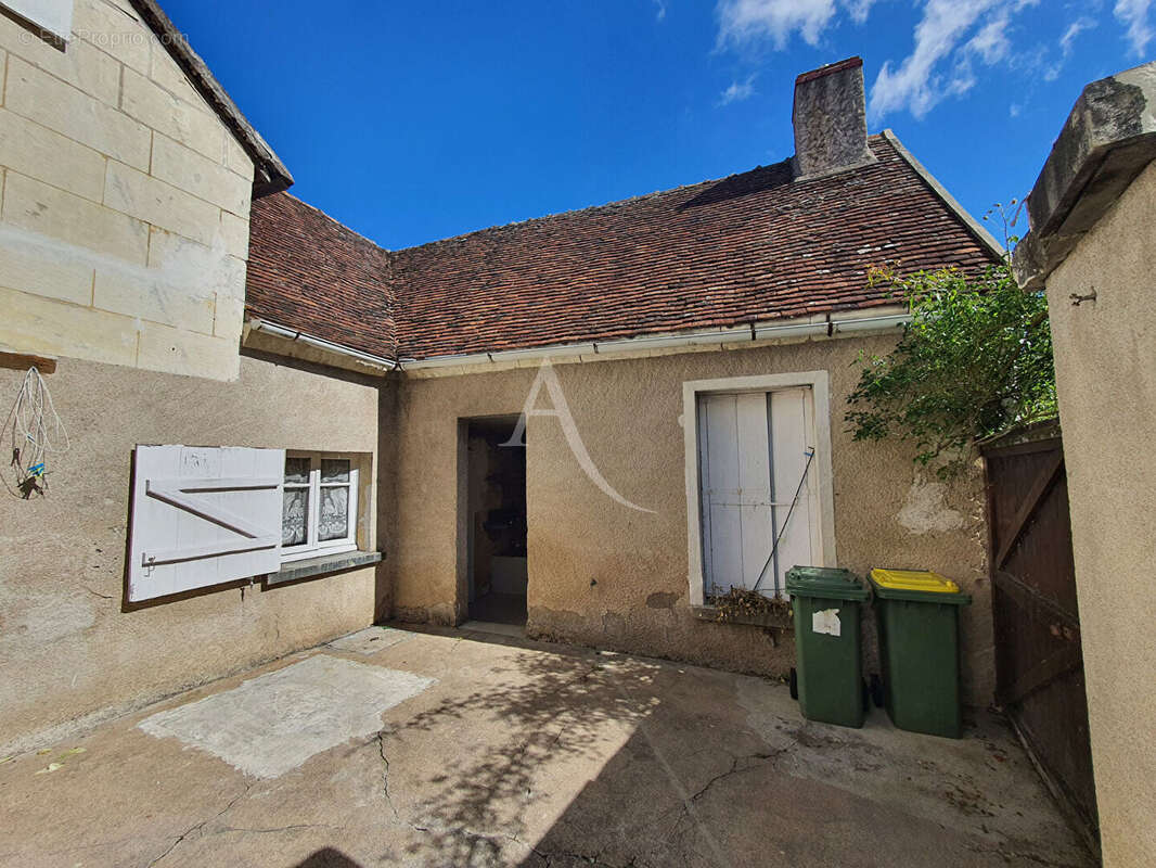 Maison à VILLENTROIS