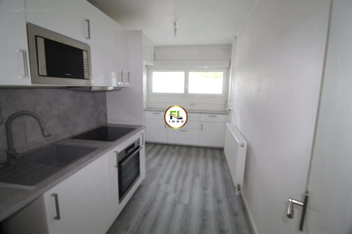 Appartement 65 m² à Acheres  - photo 2