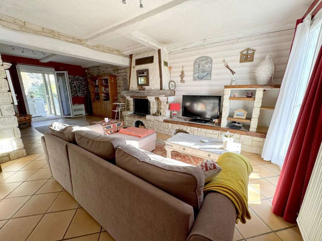 Maison à BERRE-LES-ALPES