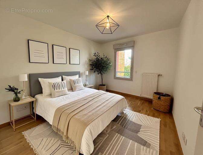   - Appartement à PIERRE-BENITE