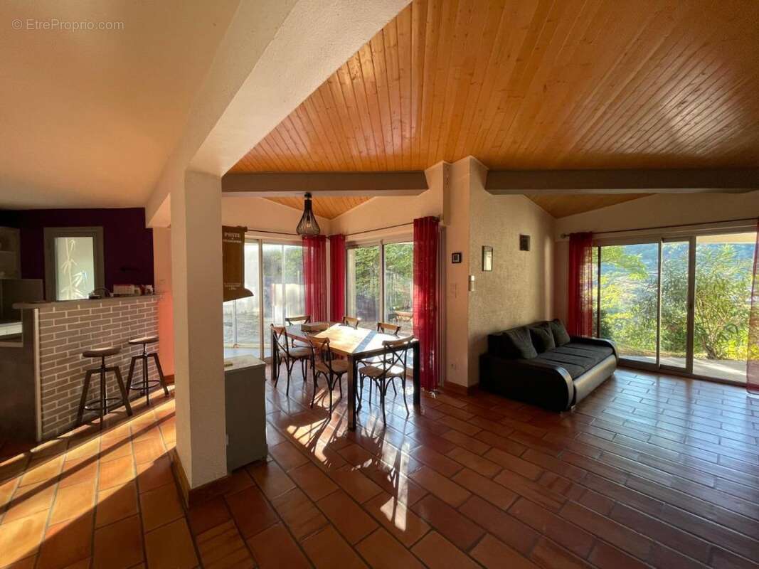 Maison à ROMPON
