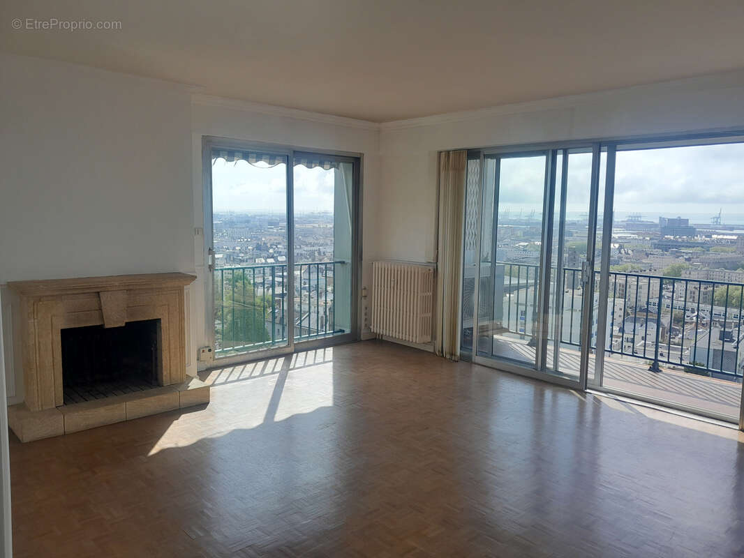 Appartement de standing vue ville et mer - photo 5
