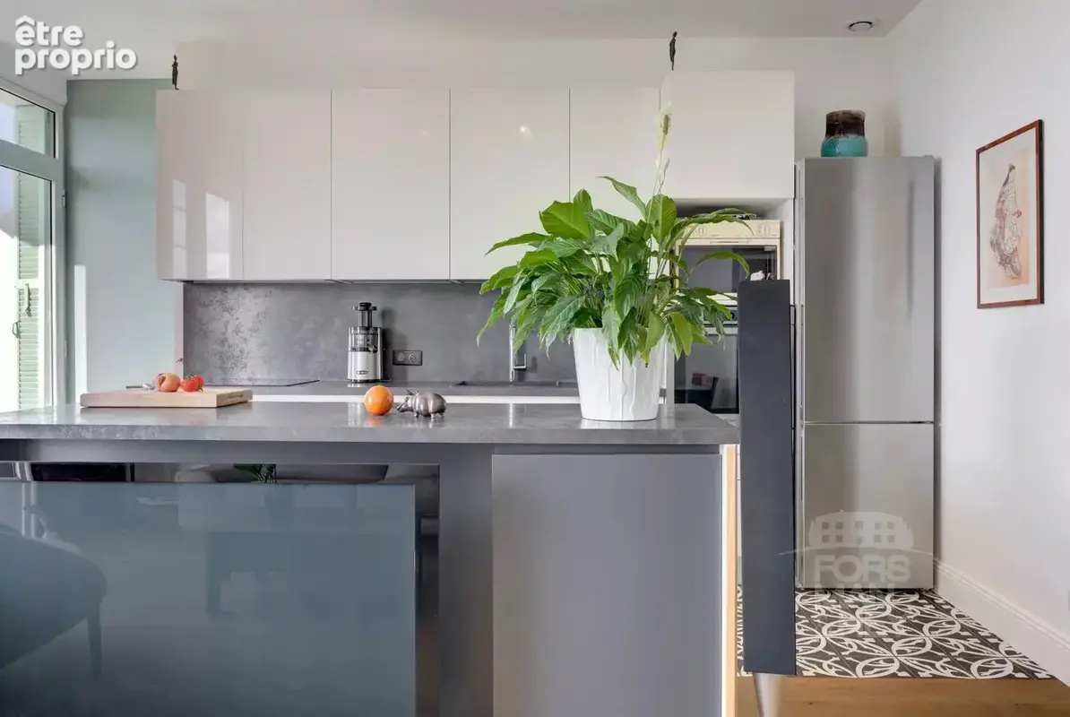 Vue panoramique sur la Côte d’Azur pour cet appartement de caractère - photo 3