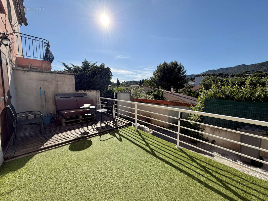 Maison T5 avec T3 indépendant à Toulon Ouest - photo 10
