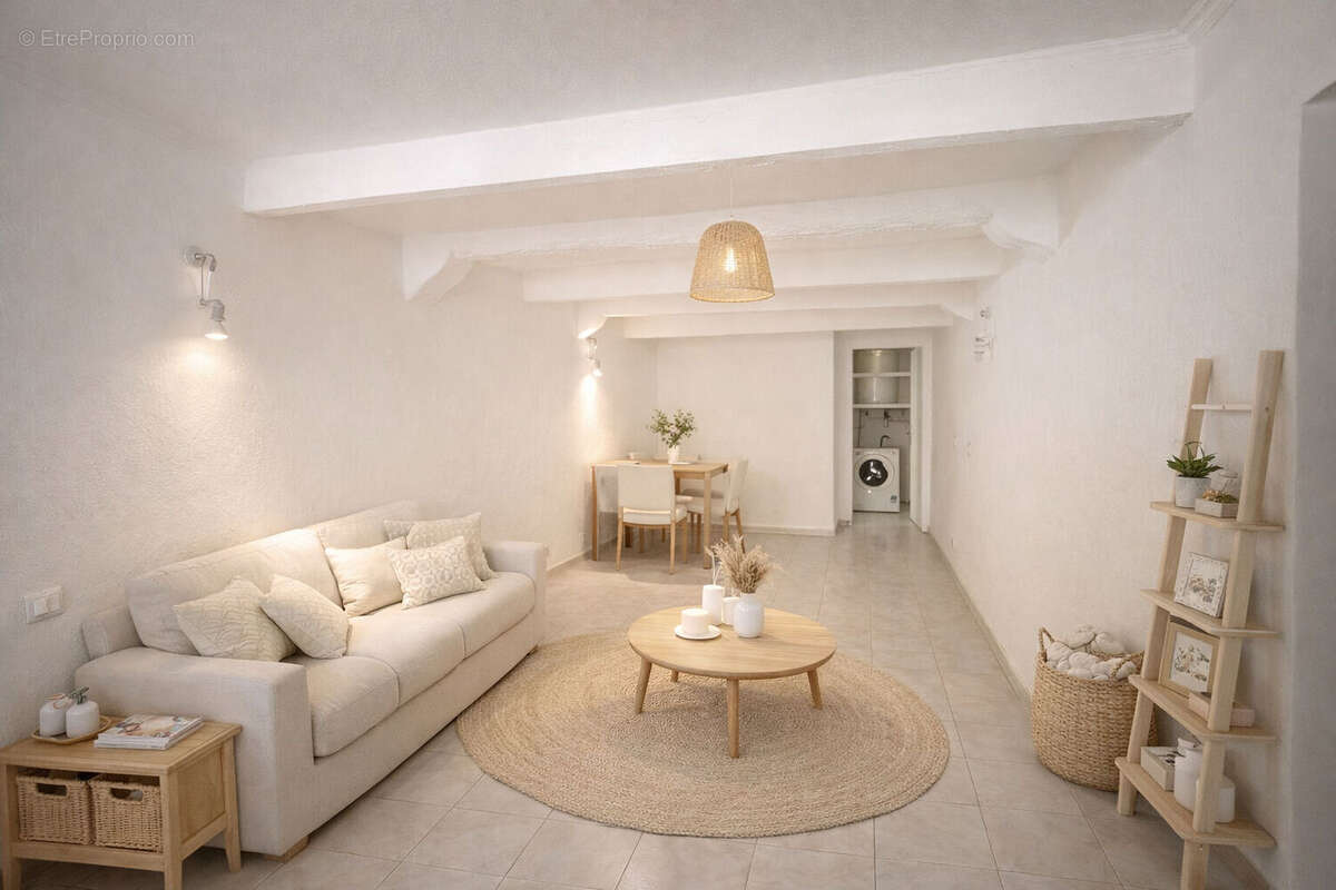 Appartement à VALLAURIS