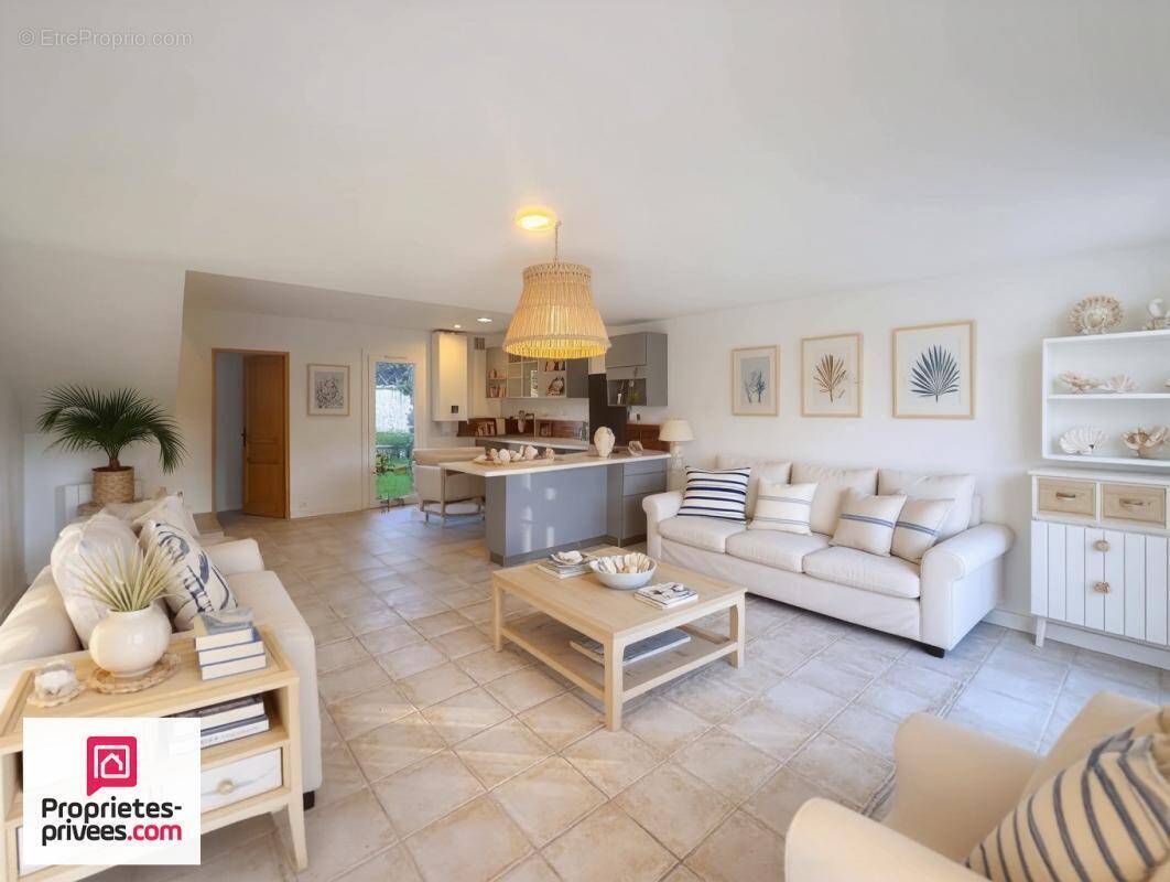 Maison à SAINT-MAXIMIN-LA-SAINTE-BAUME