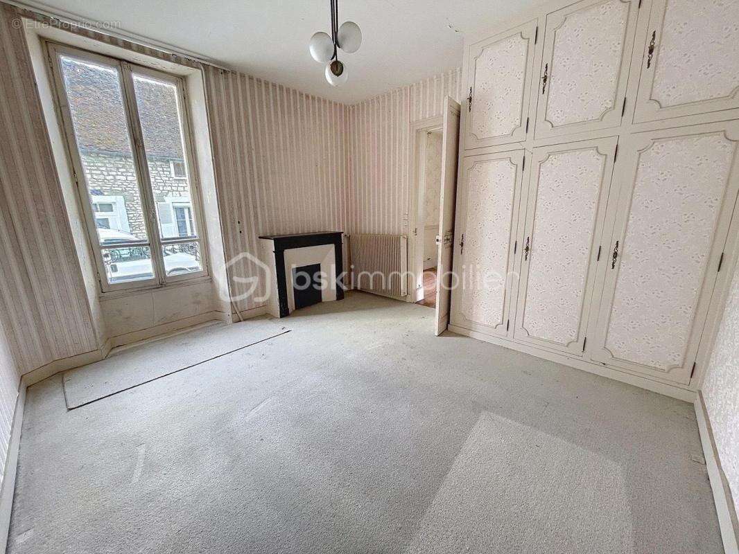 Immeuble avec deux appartements a renover - photo 9