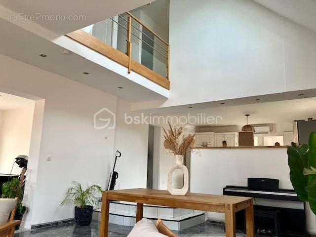 Cette maison est un sublimissime joyau immobilier ! - photo 10